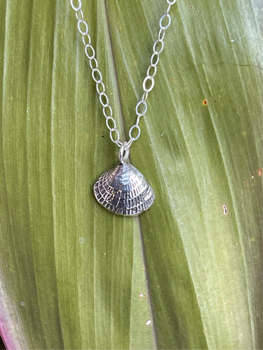 Solid sterling clam shell pendant