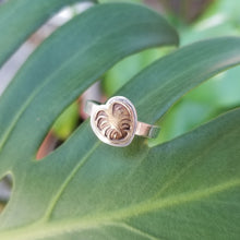 Load image into Gallery viewer, Mixed Metal Monstera Ring