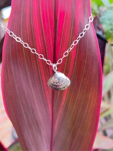 Solid sterling clam shell pendant